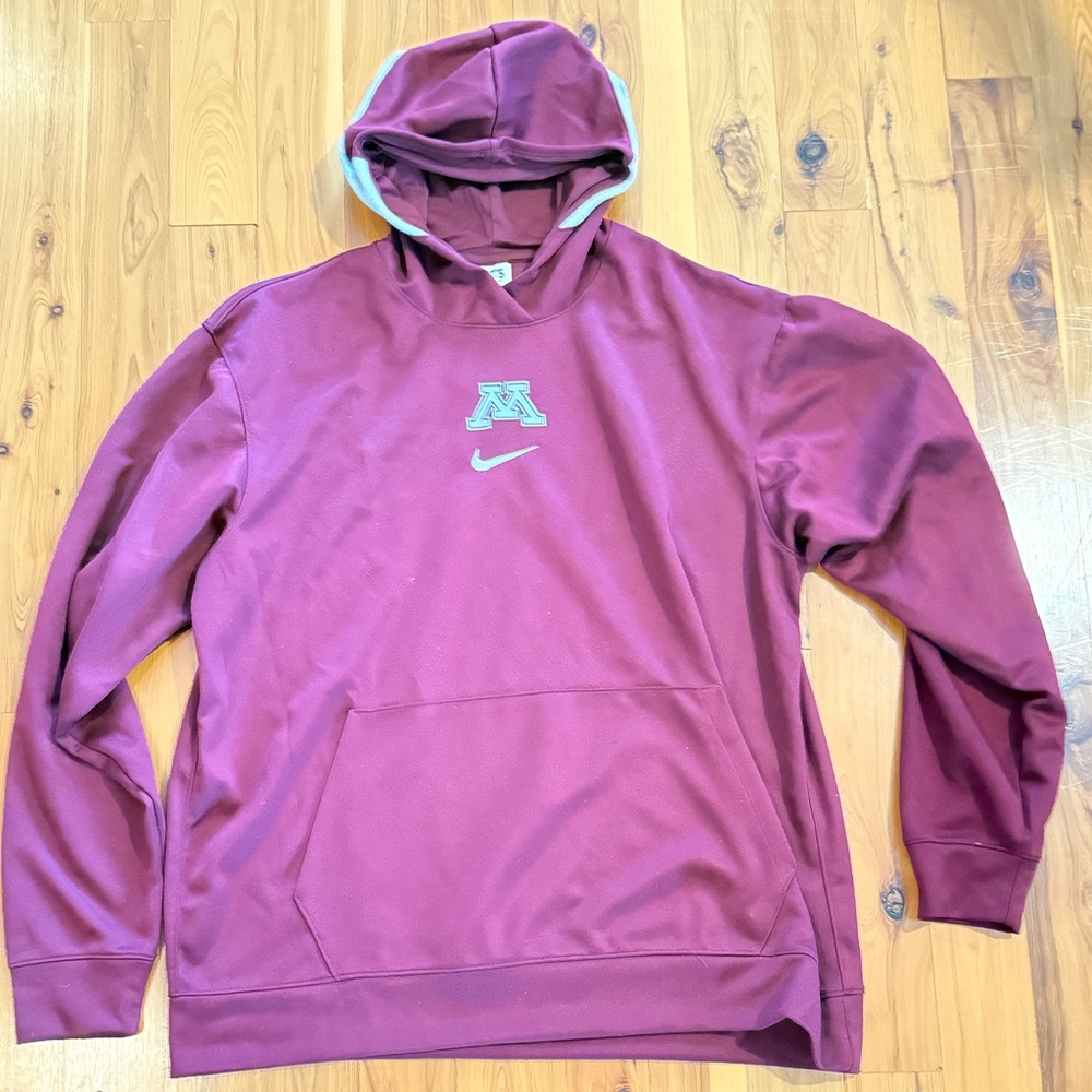 ❤️💛🏀University of Minnesota student athlete game worn Sweatshirt Parker Fox #23